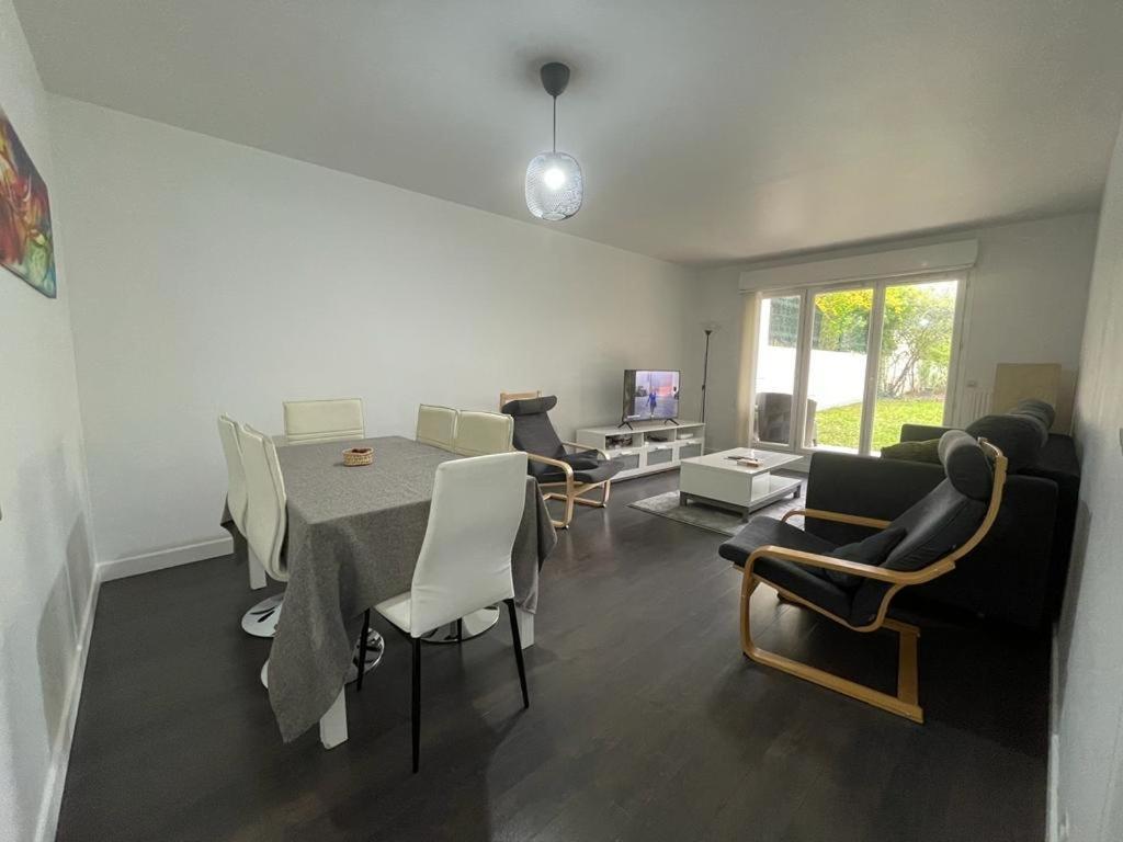 Noisy-Le-Grand Centre : Proche Disneyland Et Paris Apartment ภายนอก รูปภาพ