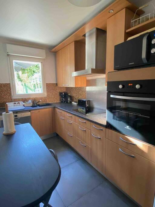 Noisy-Le-Grand Centre : Proche Disneyland Et Paris Apartment ภายนอก รูปภาพ